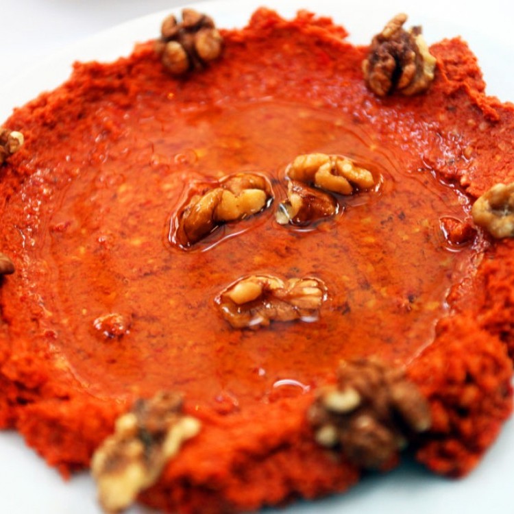 02e1827895dedfd5b6c700dee44cbc18_w750_h750 المحمرة بالجوز لمقبلات شهية