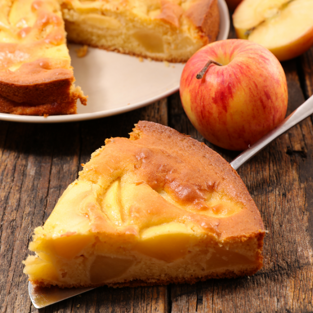 كيك التفاح مع القرفة سهل وسريع