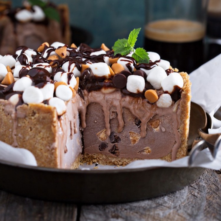 09a183e476868e2e3b38d04bd0d42a7a_w750_h750 فطيرة الآيس كريم