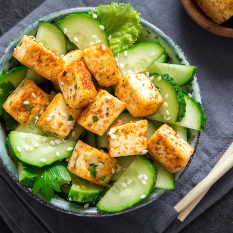 سلطة جبن الحلوم المقلي