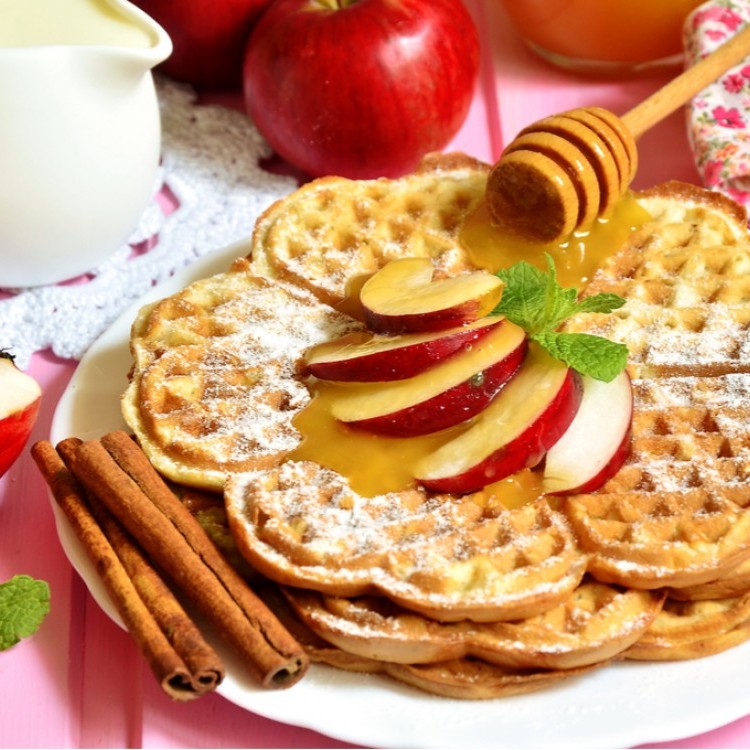 0fdb2ba9667662a6acbe7c082e68b9fe_w750_h750 وافل التفاح والقرفة