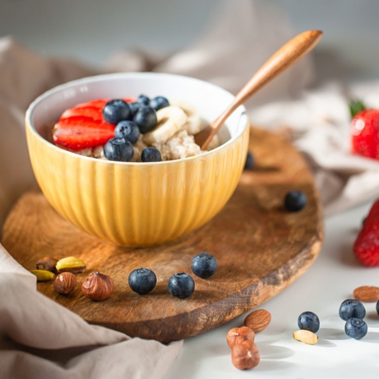 123e7c79ac3dbf5219b05cc142cc8ff1_w750_h750 شوفان بالعسل والفواكة للفطور