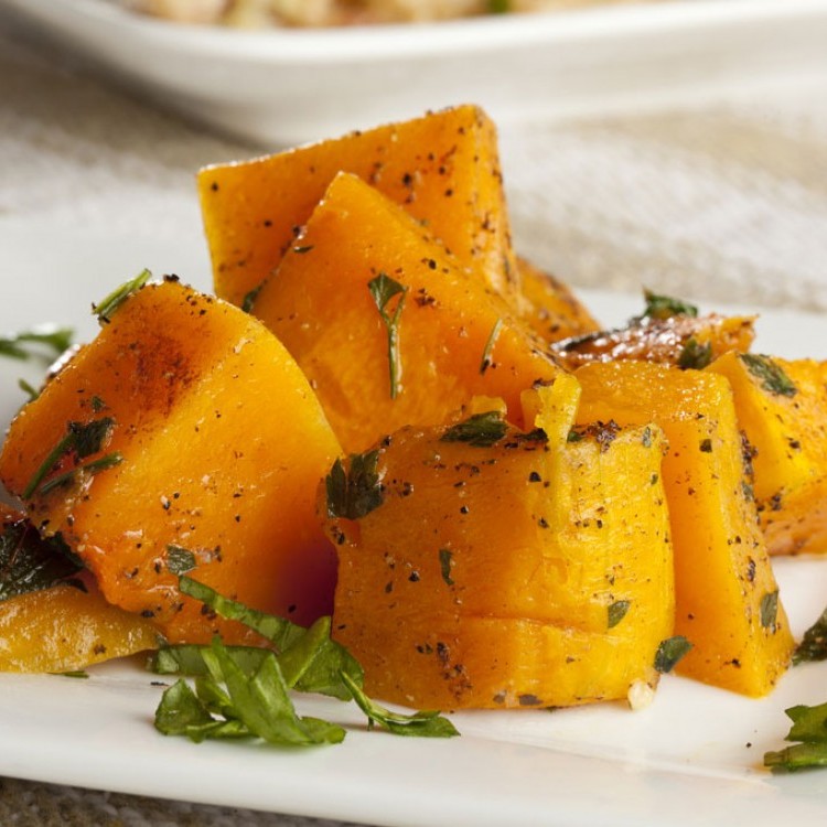 بطاطا حلوة مشوية بالأعشاب للرجيم