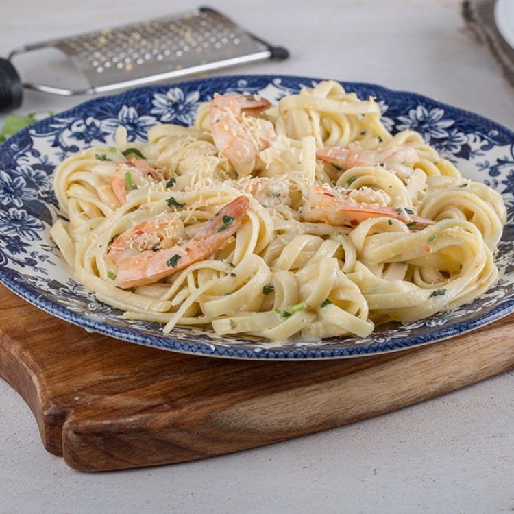 167555dc8e62e369b6b0a0cb06a93a67_w750_h750 فتوشيني مع الروبيان وصلصة الليمون