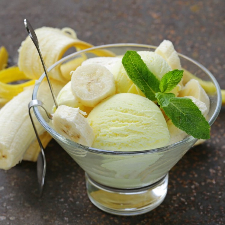 180a04ba928db257e3e2adc5af86e581_w750_h750 آيس كريم الموز بثلاث مكونات فقط!