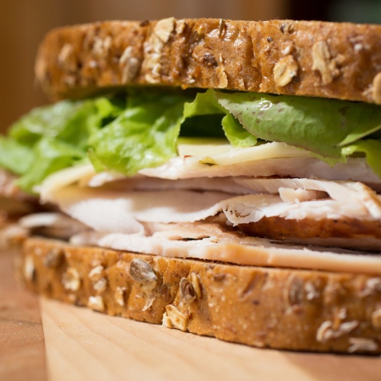 ساندويشات تيركي مدخن للرجيم