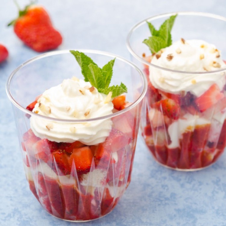 24bfcfad75ff834ecc5afcaf27c9aa27_w750_h750 حلى الزبادي بالفراولة