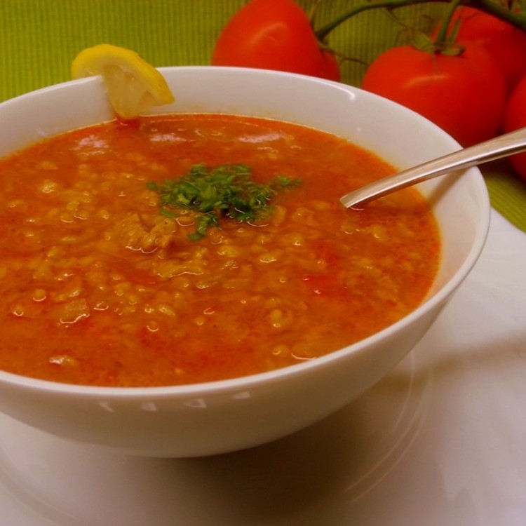 2af0b4d3602093b186435016f54dbc0f_w750_h750 شوربة الفريكة مع صلصة الطماطم