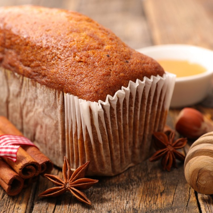 كيك القرفة بالزنجبيل