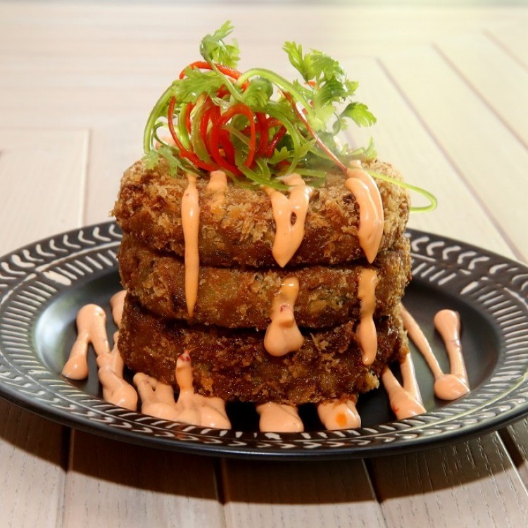 3972976e07408b37e6f268523567c529_w750_h750 حلقات البصل المقلية مع صلصة الأفوكادو