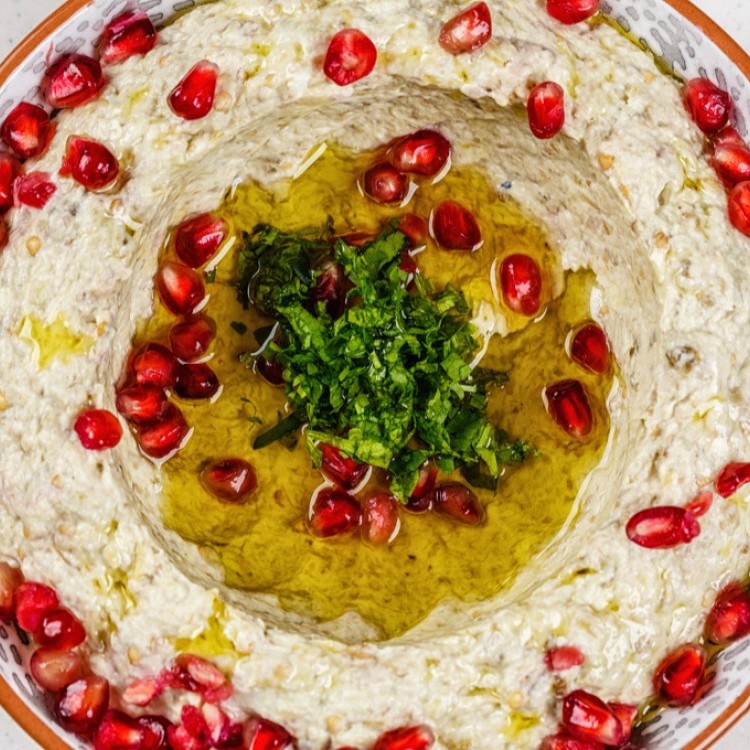 39b7875ada2b42a16225726b1f4d2d3a_w750_h750 متبل الباذنجان بالرمان