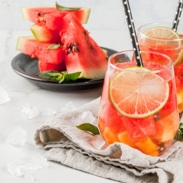 45284229644773854a279ee90de7963a_w750_h750 ليموناضة بالبطيخ والأناناس