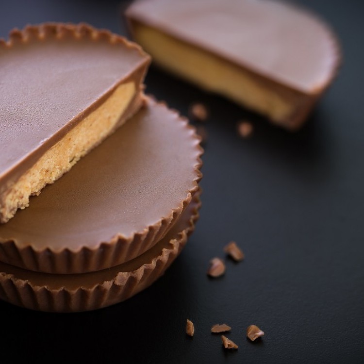 49cd82d5609c21df759b3993a6e1e611_w750_h750 حلى الشوكولاتة بزبدة الفول السوداني بثلاث مكونات