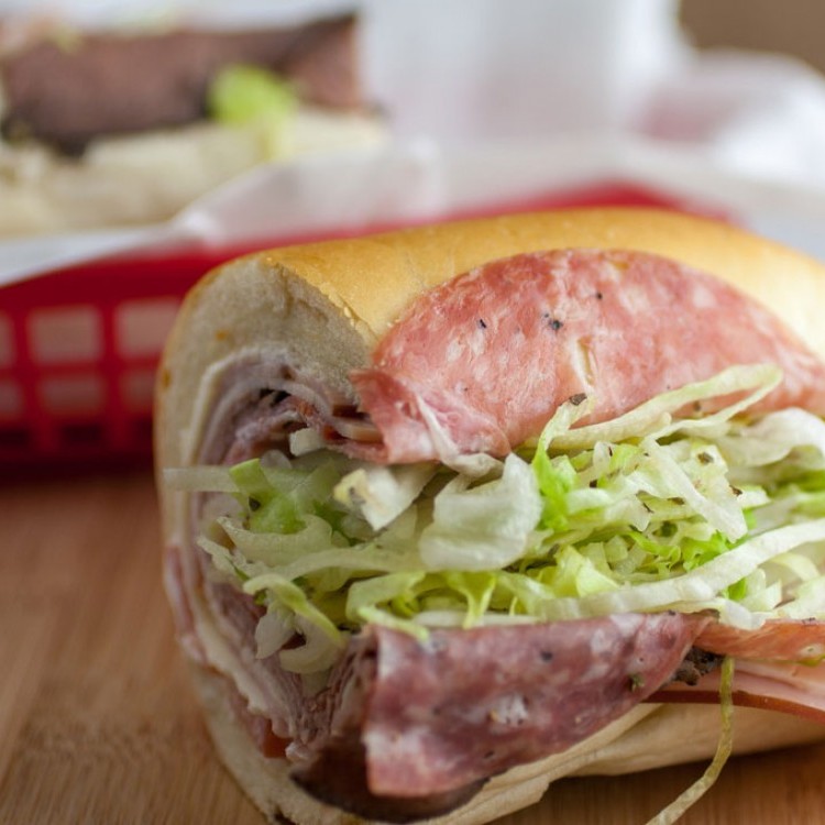 ساندويشات مرتديلا باردة