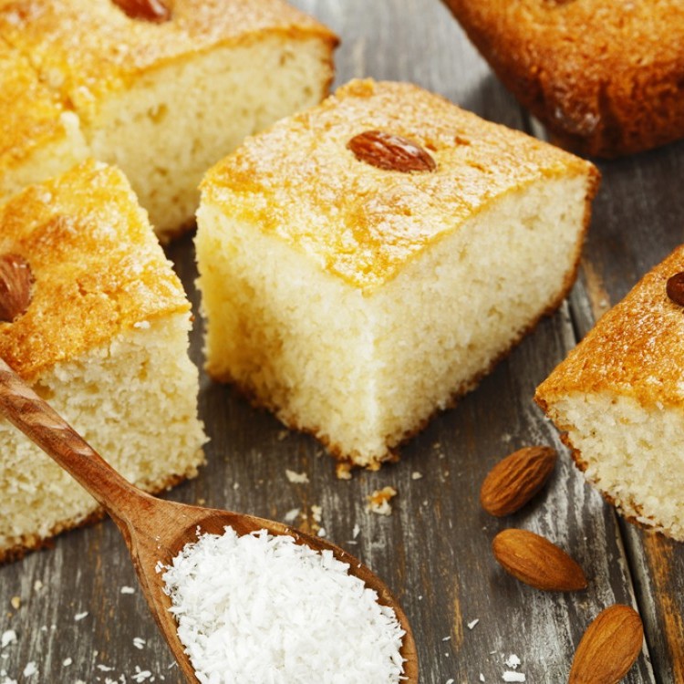 بسبوسة بالزبادي والجوز