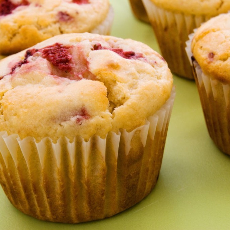 52c3270a0aa67ccd04b94577c6a5a365_w750_h750 كب كيك محشي بالفراولة