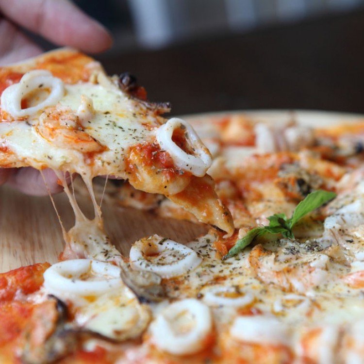 53c7793438f0c1948c1bcc298f1bf2c6_w750_h750 بيتزا سي فود