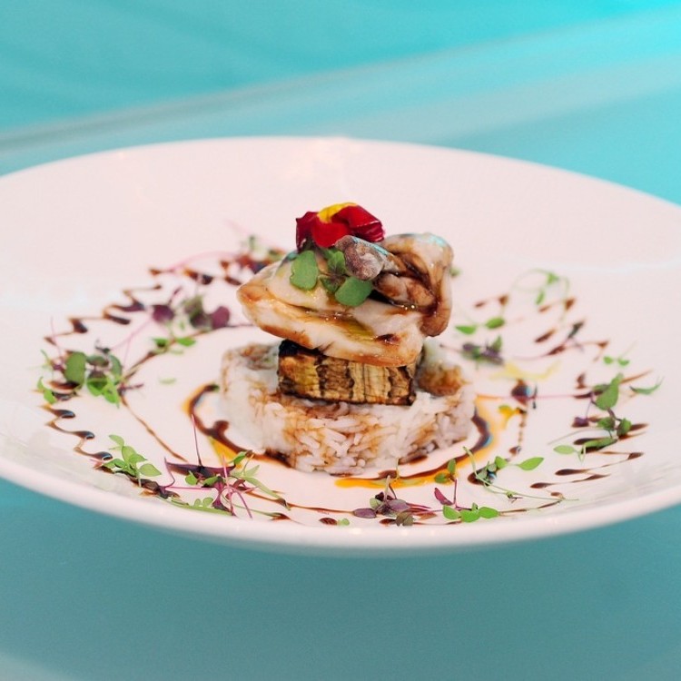 574c715d70bae06a26795609915d0f94_w750_h750