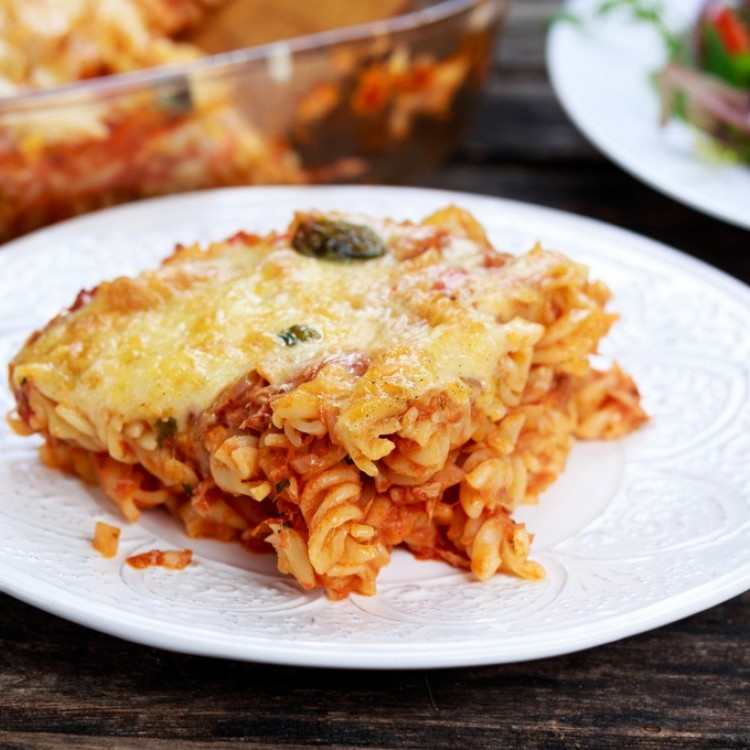 5b286a862668dc73de55b3693e80fb7e_w750_h750 مكرونة بشاميل باللحم المفروم