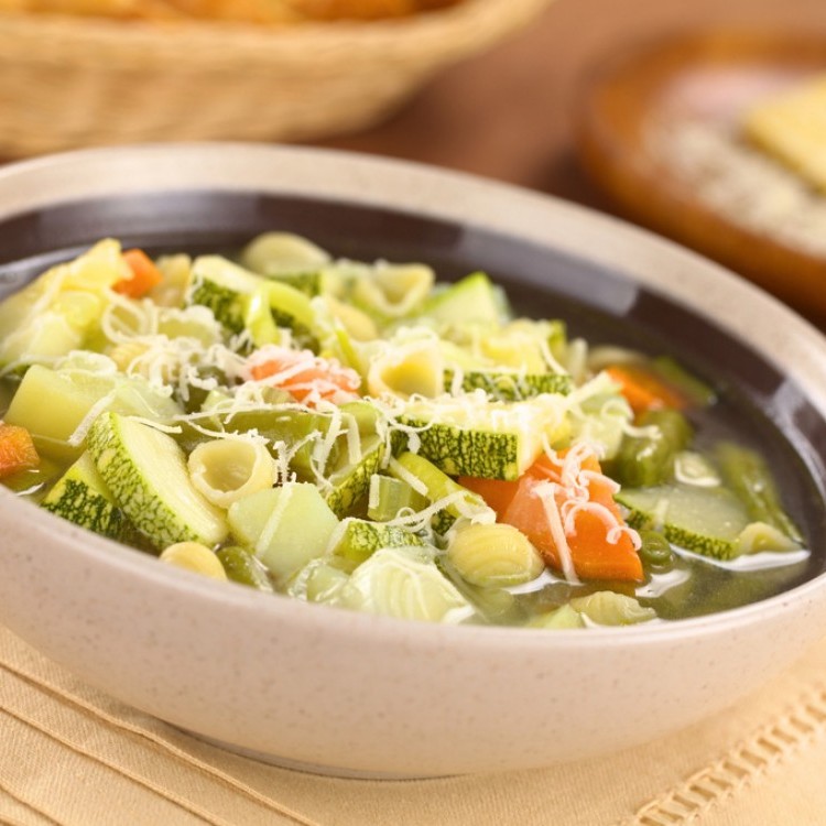 5b3c2df1f1af3ef45a25e71096f8c29b_w750_h750 شوربة الجزر والكوسا