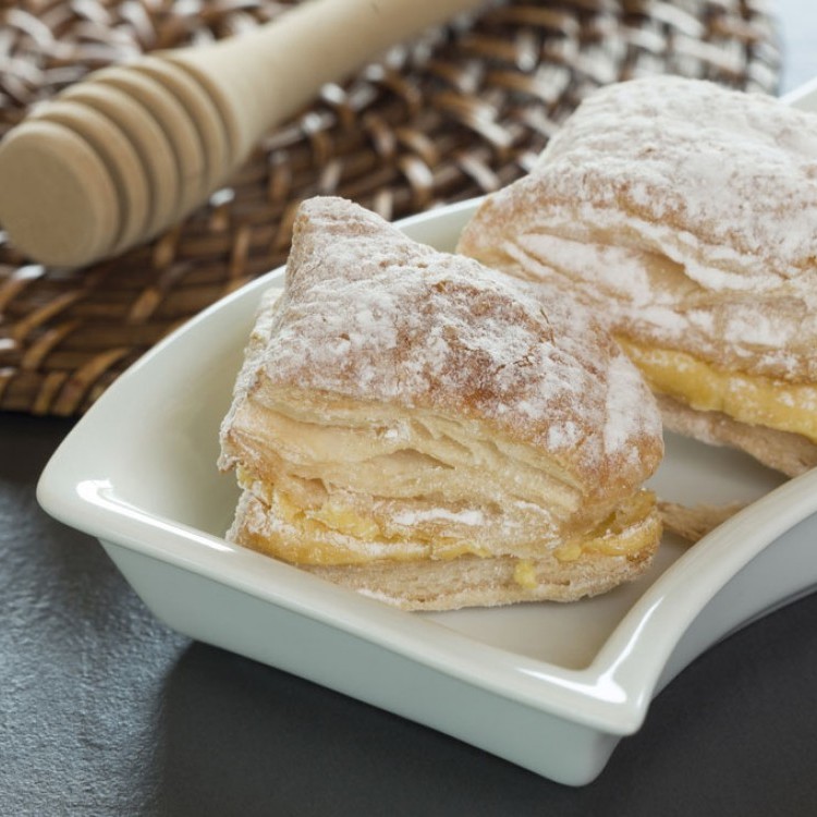 بف باستري بالجبن الكريمي المحلى