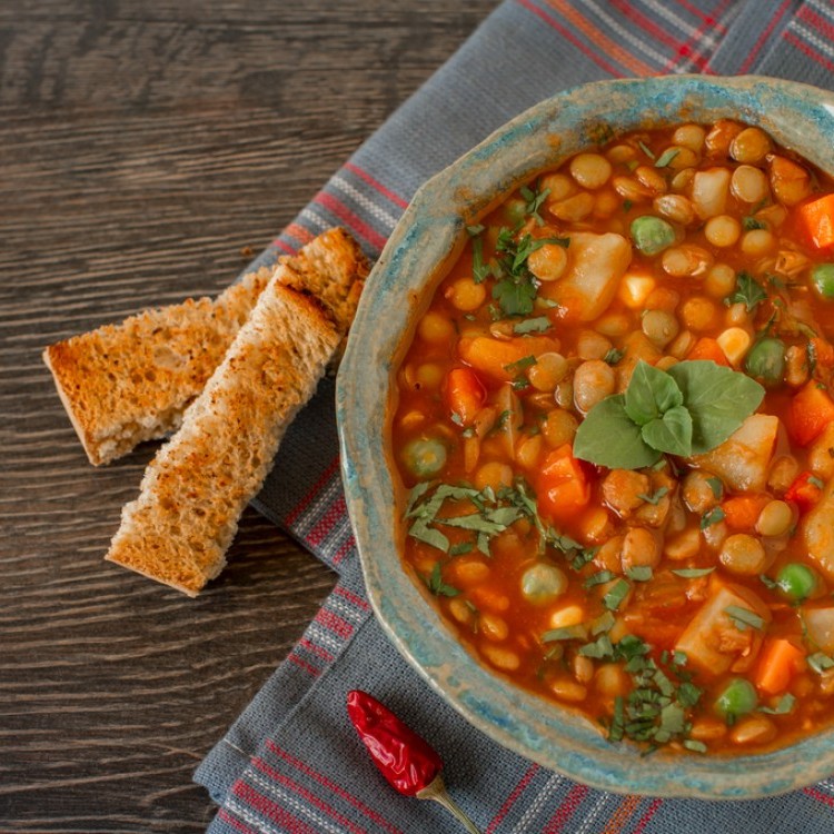 6319cbde46e64c02480f296a59090367_w750_h750 شوربة العدس مع الخضار على الطريقة الإيطالية