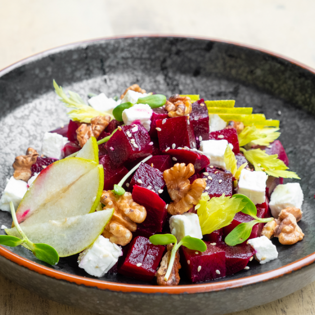 سلطة الشمندر والتفاح