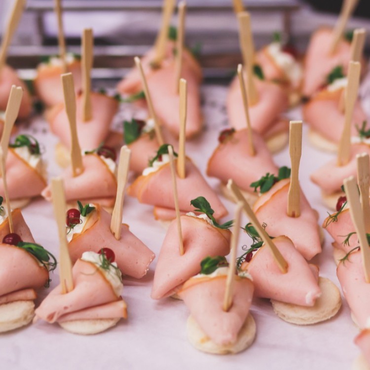 6ab70daf381df24ac780088111391a97_w750_h750 مقبلات التيركي مع الكراكرز