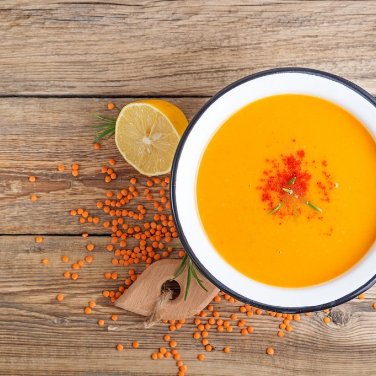 شوربة العدس بالجزر