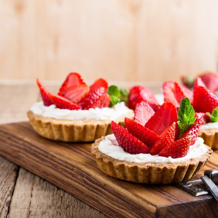 74eebf6ad42eac80af31289cb9839d79_w750_h750 تارت الفراولة بالجبن الكريمي