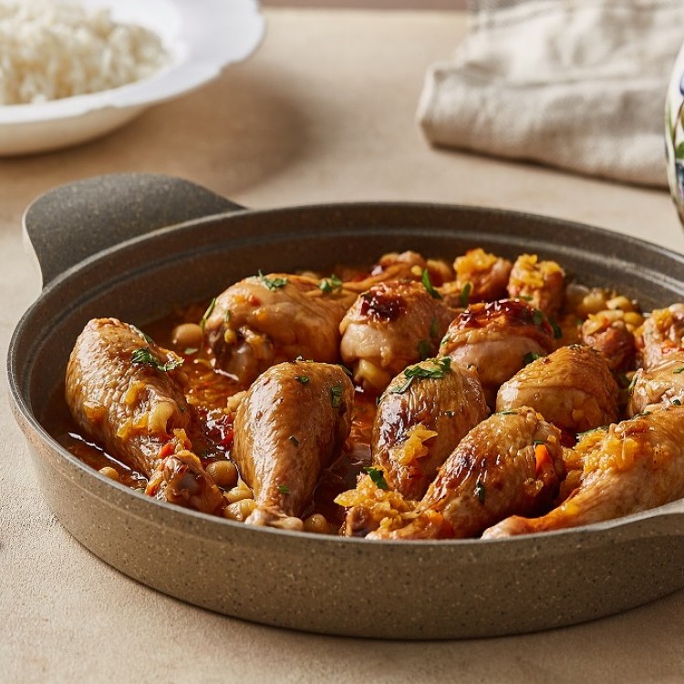 767553f90d54773ea6ea6fd50bb48369_w750_h750 الدجاج بصلصة الكاري والحمُّص