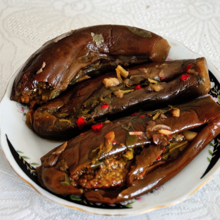 7c1a7f70ac69eff37d3669bd34b23f53_w750_h750 مكدوس الباذنجان بالجوز