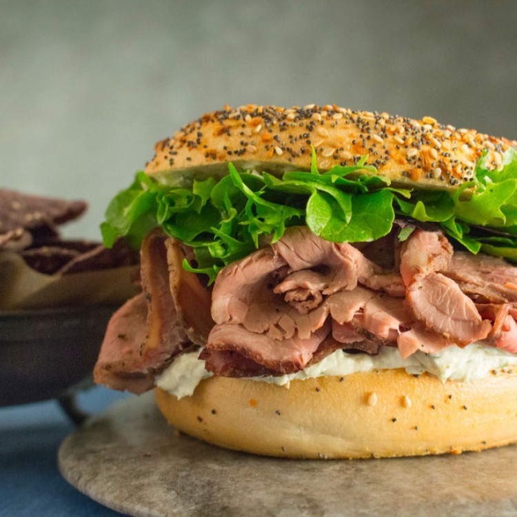 7f2b57c4549ac2b1426373353c4c2fff_w750_h750 ساندويش روست بيف بالجبن والفلفل