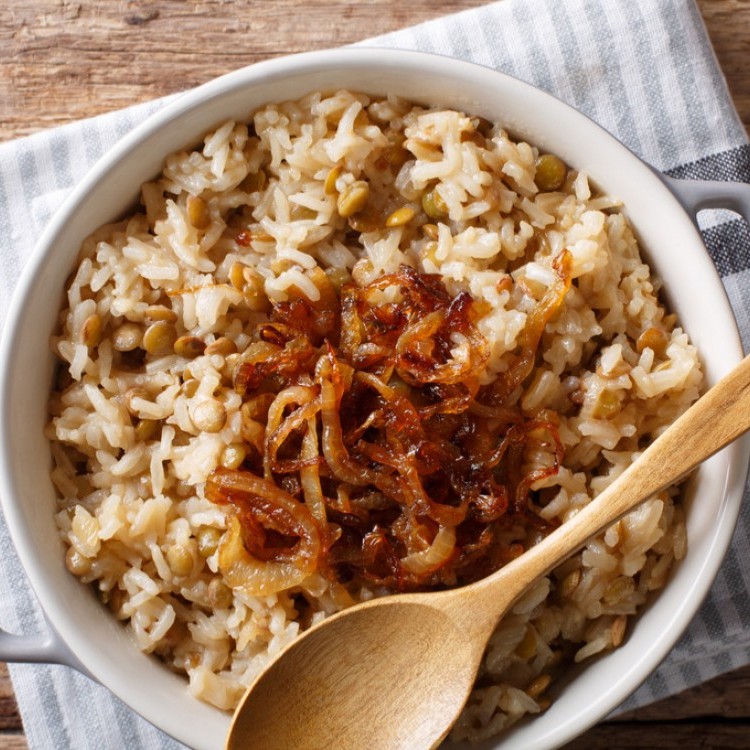 المجدرة بالبصل