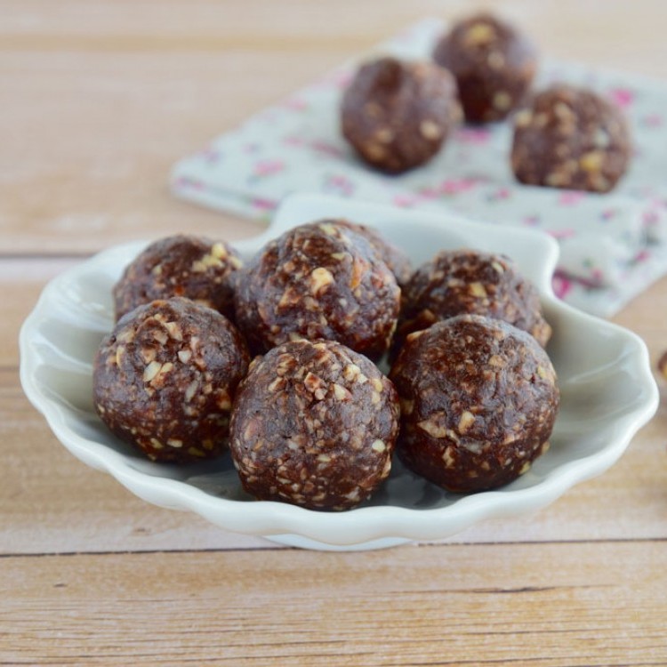 845e1edcfdd2f73f3b8a7e080b3e9558_w750_h750 كرات الشوفان بالشوكولاتة