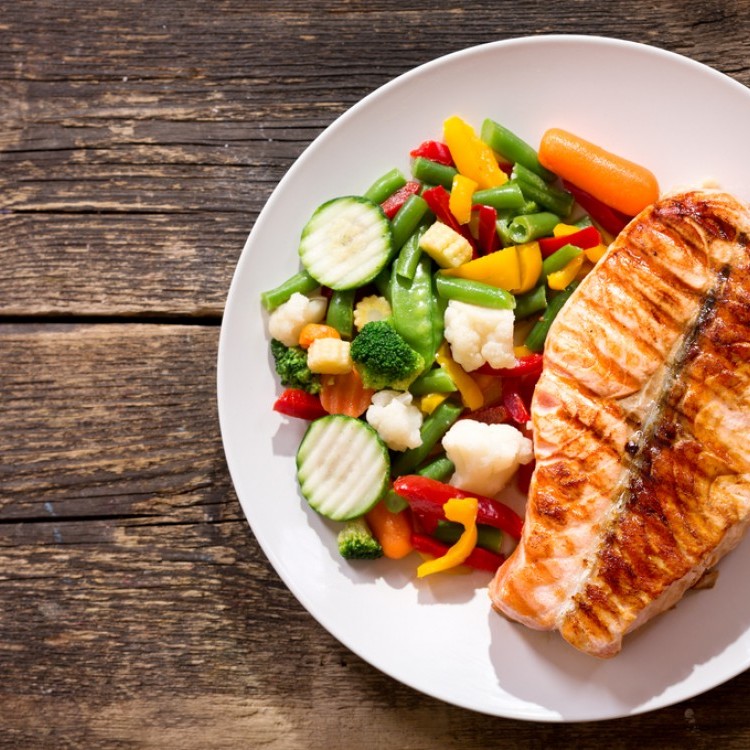 سمك في الفرن لرجيم متوازن