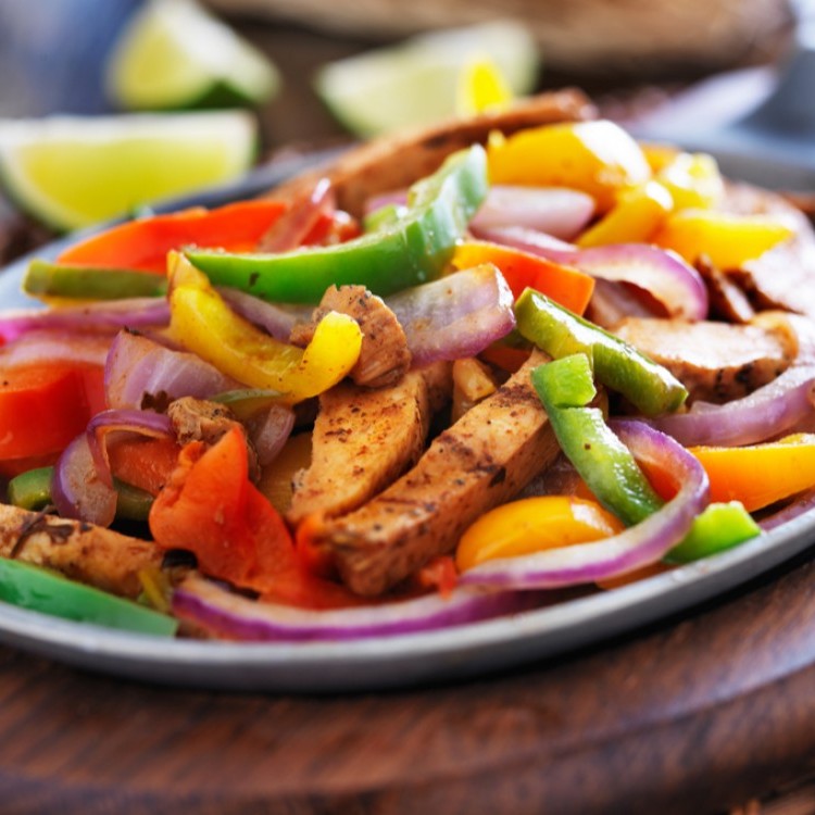 فاهيتا دجاج مثل المطاعم