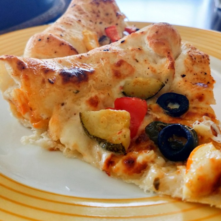 بيتزا بالخضار المشوية للرجيم