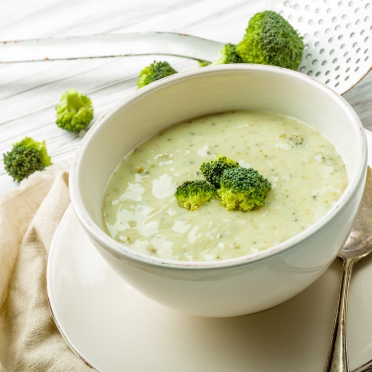 97f8668a18d041497a6b7605cfaa317d_w750_h750 شوربة البروكلي الخفيفة للرجيم