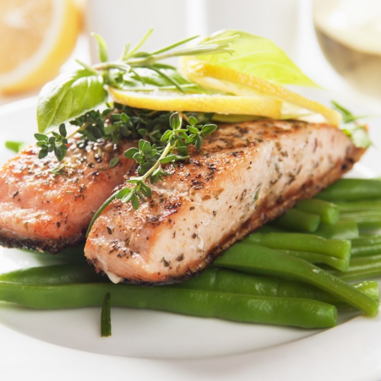 9aa12db780d72a69a6386f40071cac8a_w750_h750 سلمون مشوي على الطريقة التايلندية للرجيم