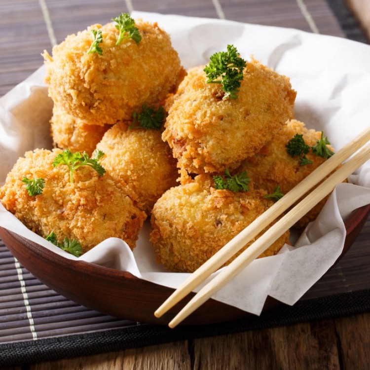 ab5a84e77216ac44af0c19a1874aeec9_w750_h750 البطاطس المحمرة بالبيض والبقسماط