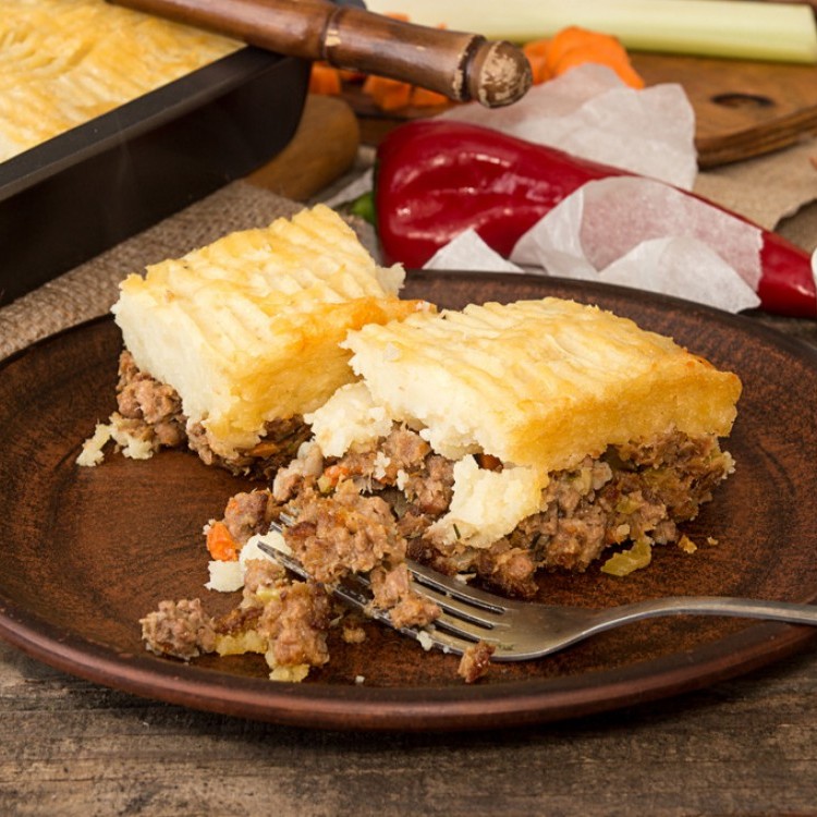 b30be98c517113bd0898d9fee92dfc07_w750_h750 صينية بطاطس باللحم المفروم