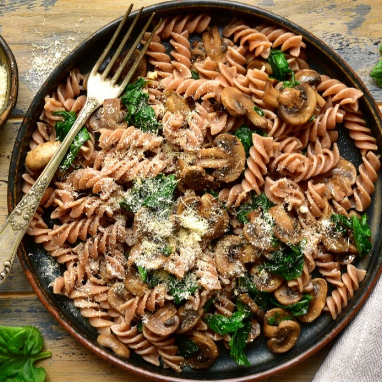 b40894462e2c046ef7471ad4b8623660_w750_h750 مكرونة بالسبانخ والفطر لرجيم مثالي