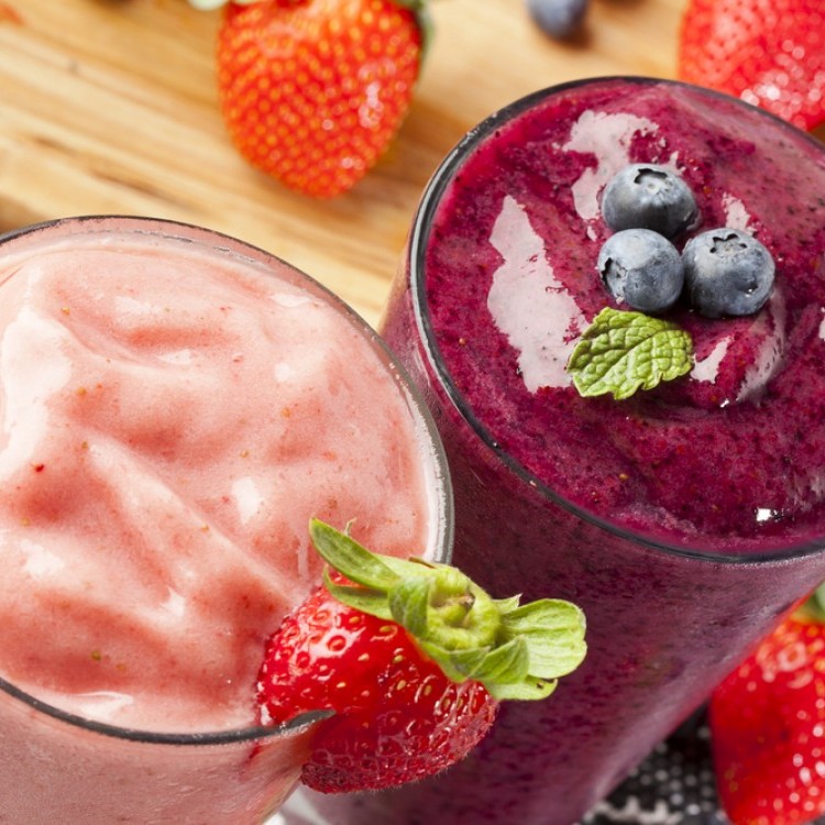 b766230f9f47e24eb90cbe5144ca9507_w750_h750 سموثي الفاكهة المنعش