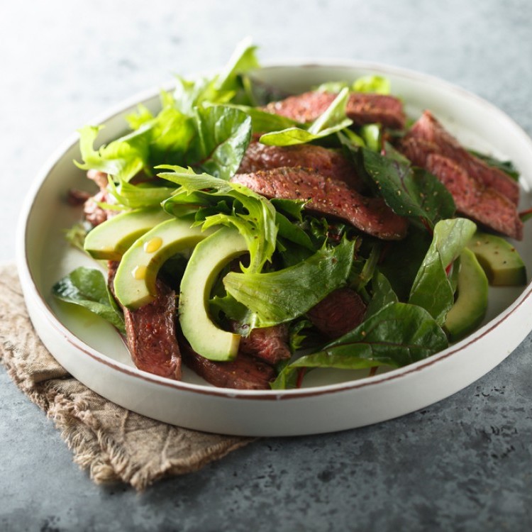 ba2e20308927e5fd32c2f95521926010_w750_h750 سلطة الأفوكادو مع الستيك