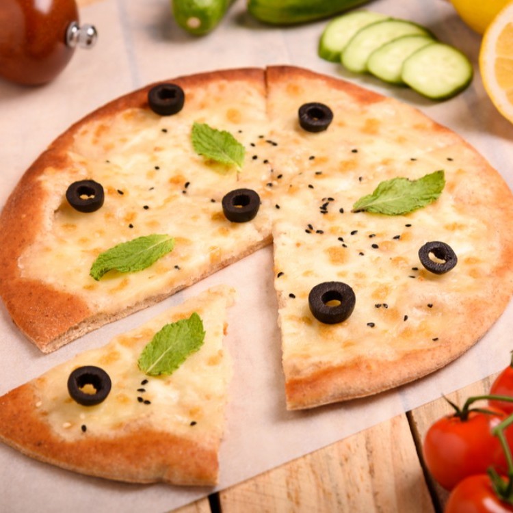 bb8c6afdceaf57af0c8552e9056397b8_w750_h750 مناقيش جبنة بيضاء بالزيتون