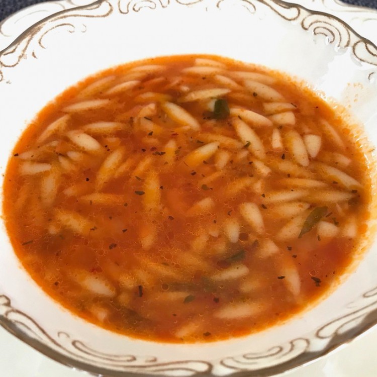 bda1c1ff7b3bb671a699feea7d887d43_w750_h750 شوربة الطماطم مع لسان العصفور