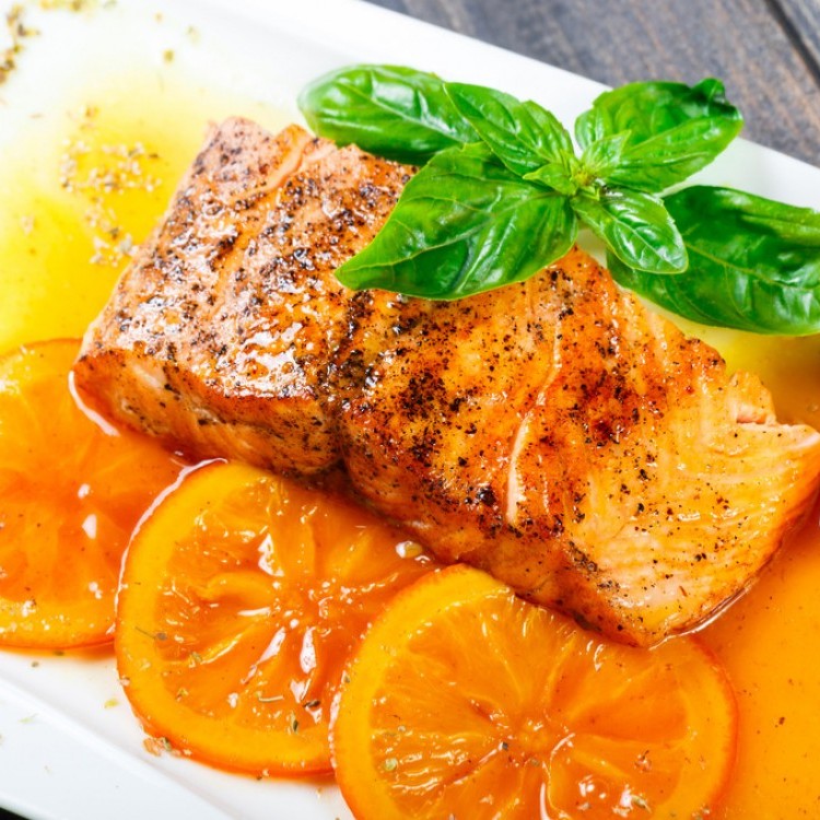 c07640a65eb9825eb2eab39640fda261_w750_h750 سلمون مشوي بالبرتقال