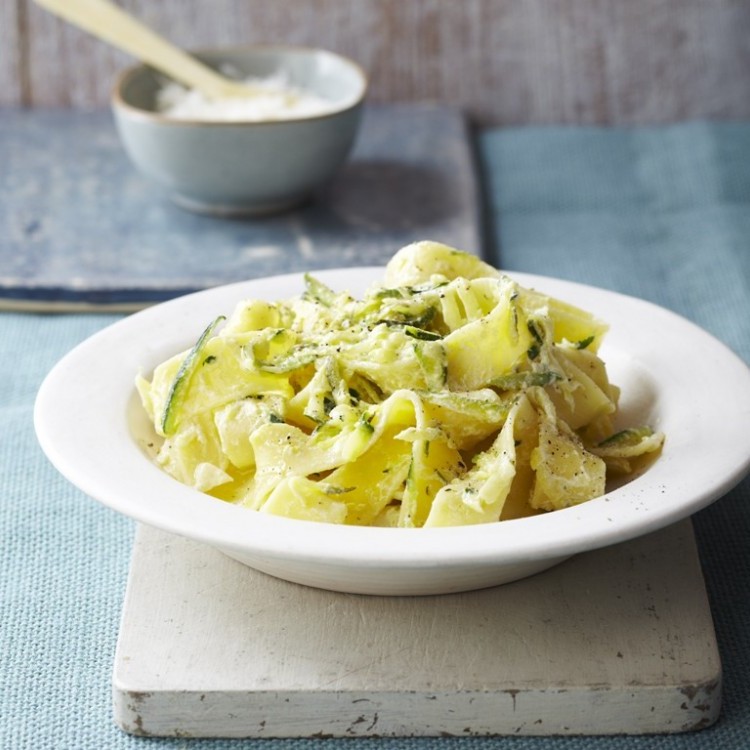 c45b374a30ed75a32111b19d0df320c6_w750_h750 مكرونة بالكوسا والليمون