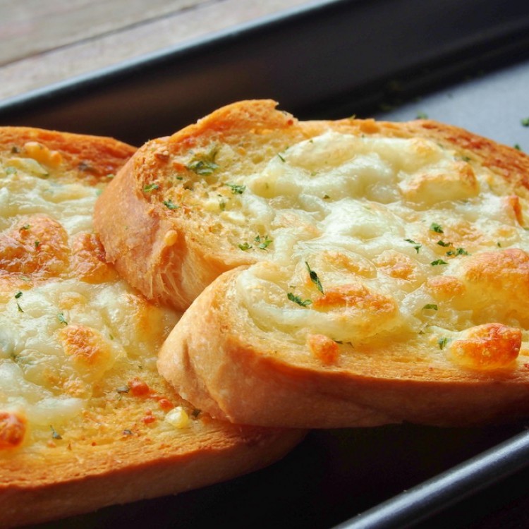 خبز الثوم بالجبن